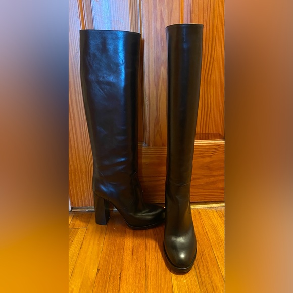 Michael Kors knee high black leather boots with block heel. Size 39 1/2. - Picture 2 of 6